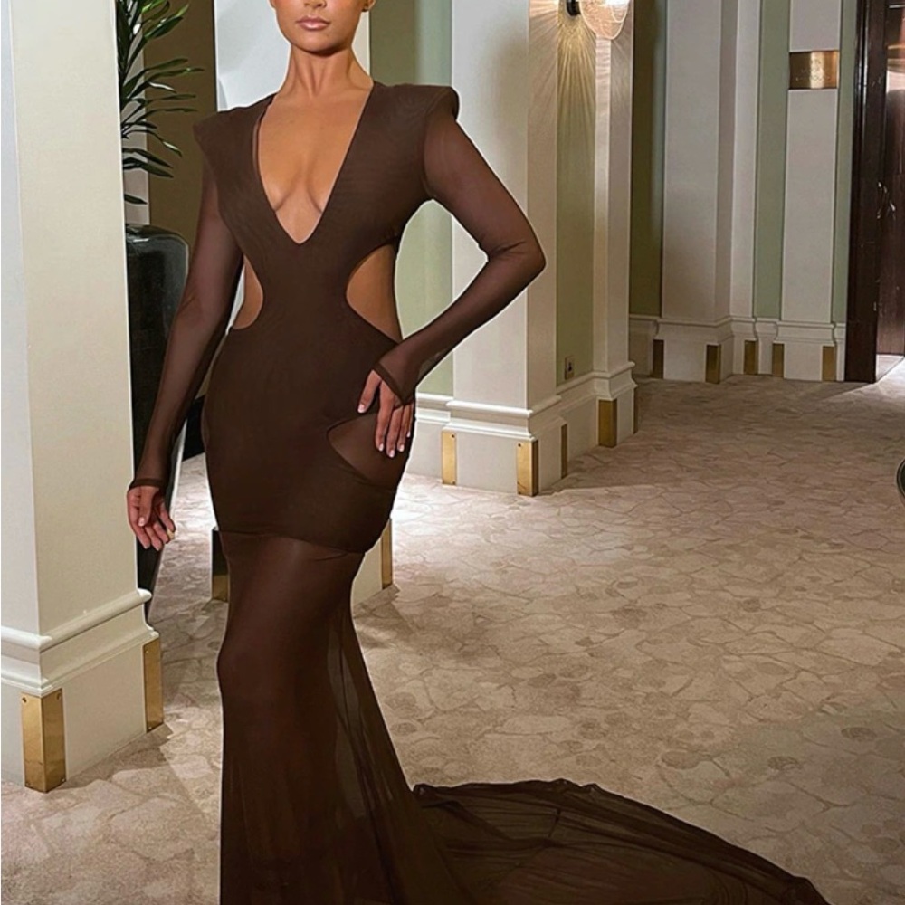 PrettyLittleThing Deep Brown Long Sleeve Dress